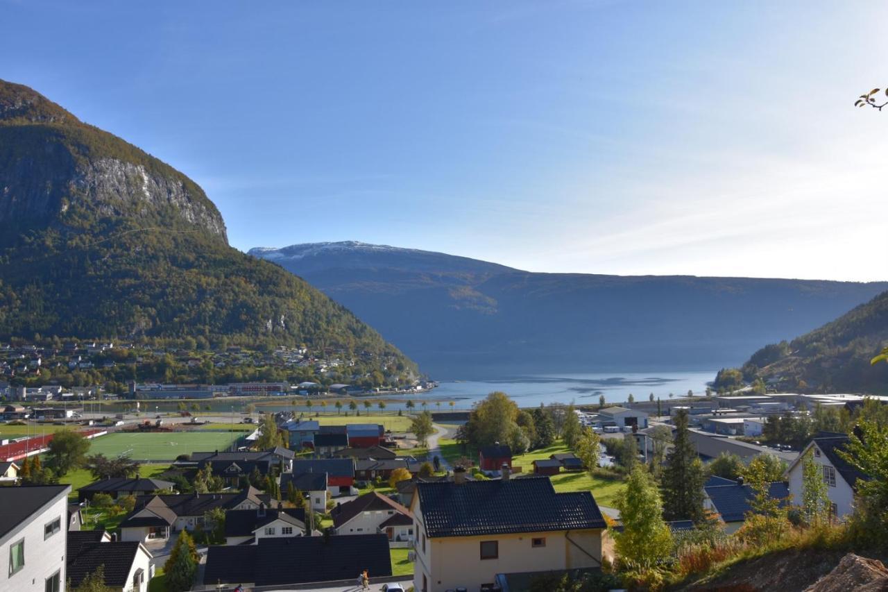 Stryn House - Hotel & Apartments Eksteriør bilde