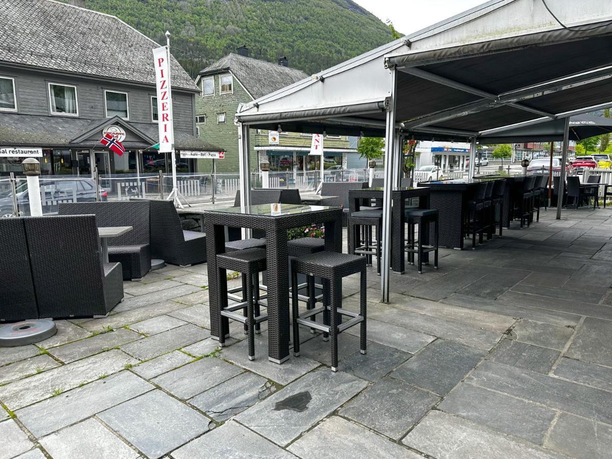 Stryn House - Hotel & Apartments Eksteriør bilde