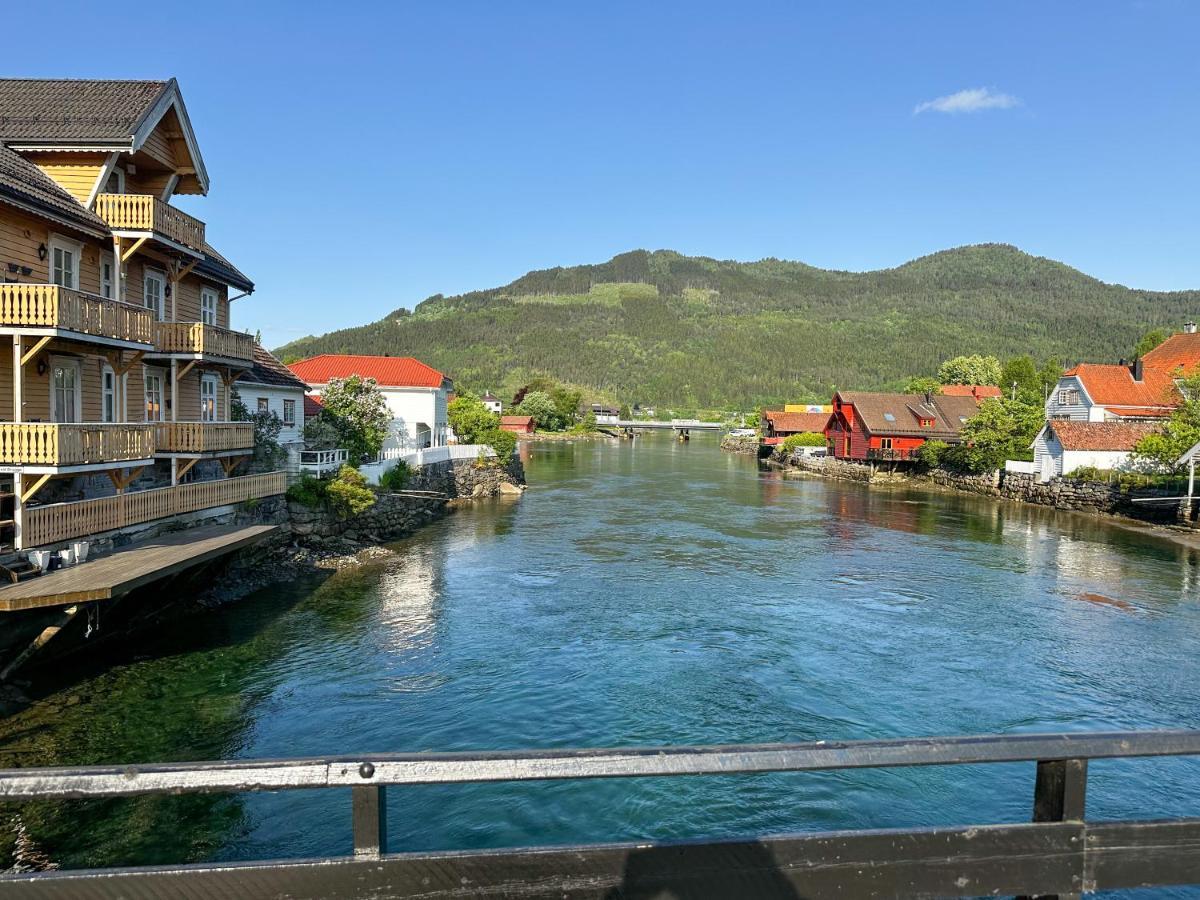 Stryn House - Hotel & Apartments Eksteriør bilde