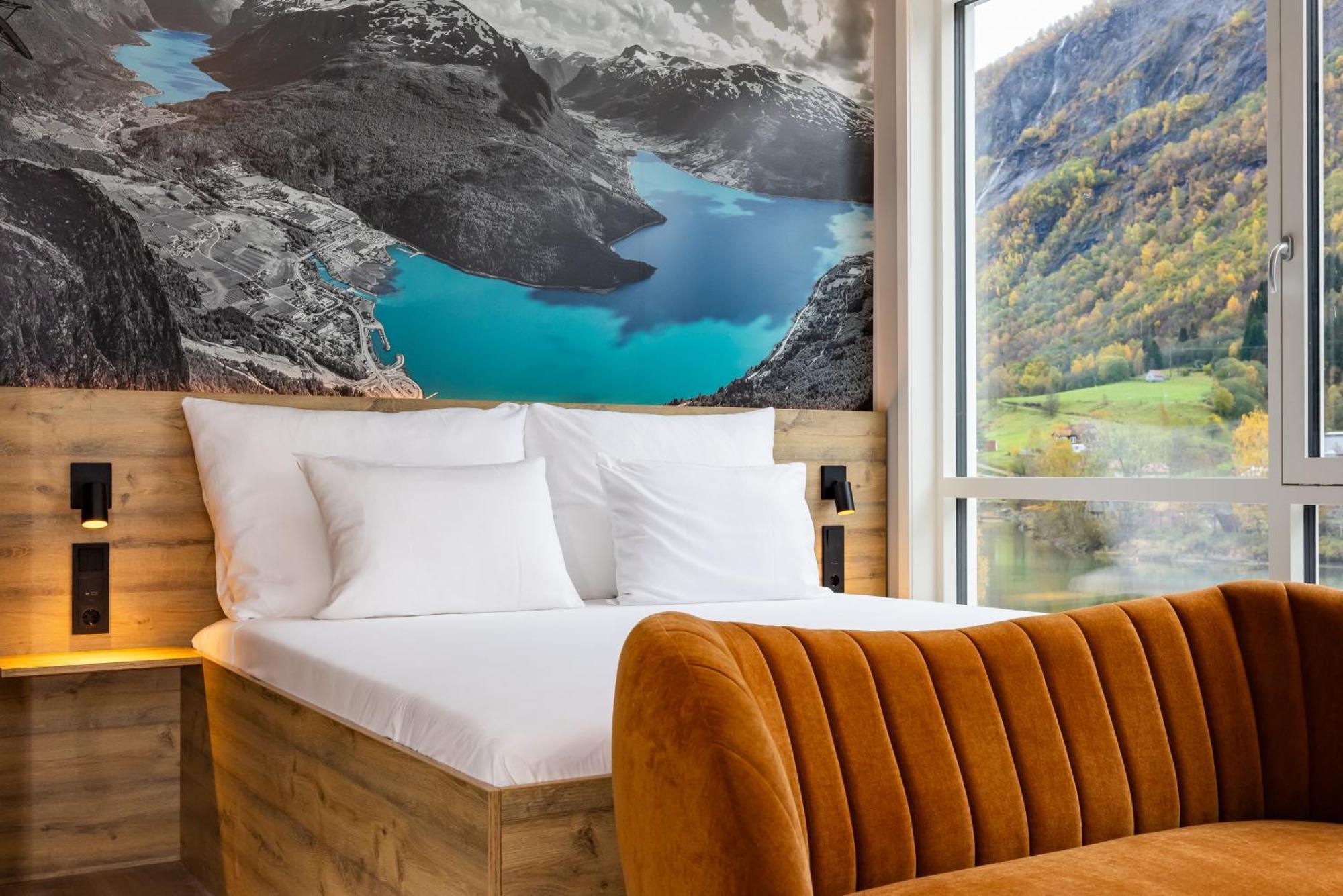 Stryn House - Hotel & Apartments Eksteriør bilde